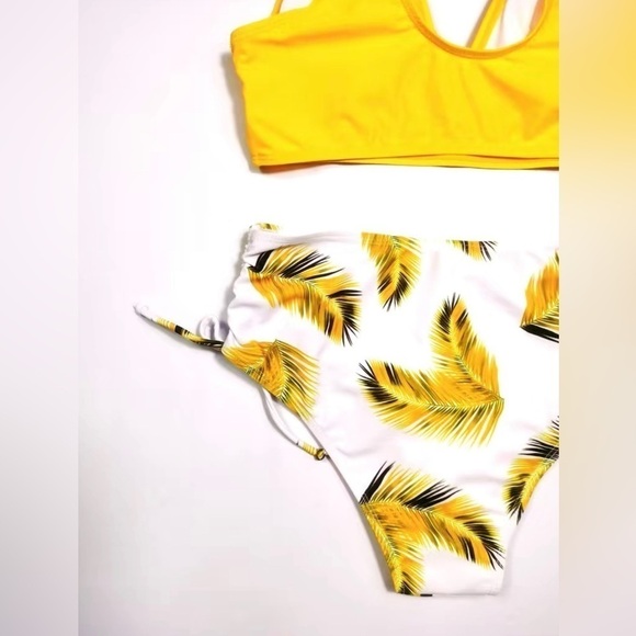 Leaf print yellow bikini set - Picture 7 of 9